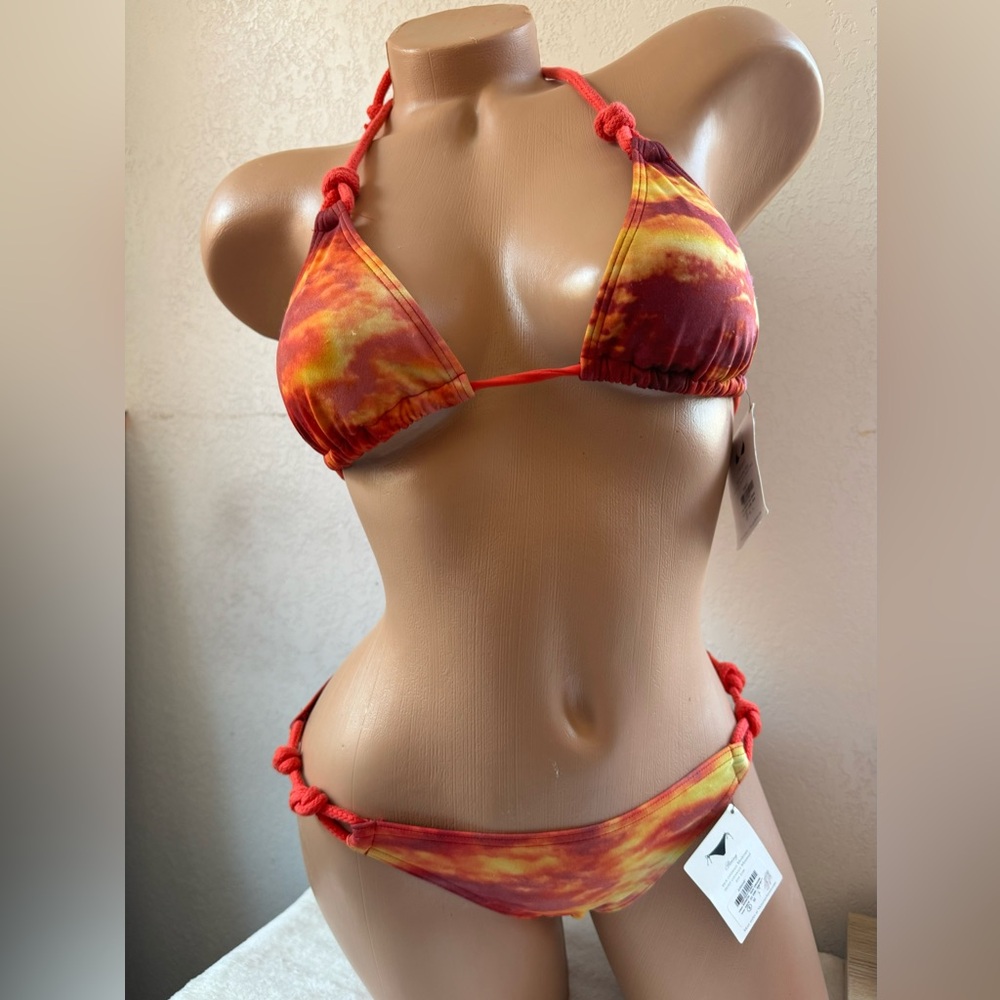New Victoria’s Secret bikini set